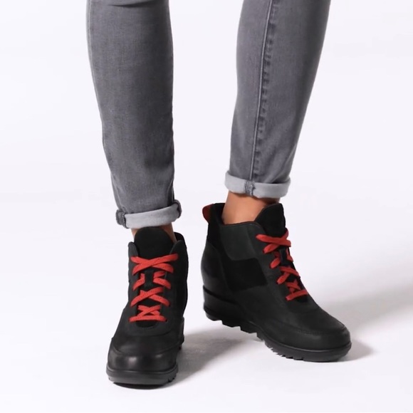 SOREL EVIE SPORT LACE BLACK WATERPROOF BOOTIES SIZE: 7.5 - Picture 5 of 8